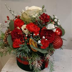 Christmas  Hug in a Hatbox